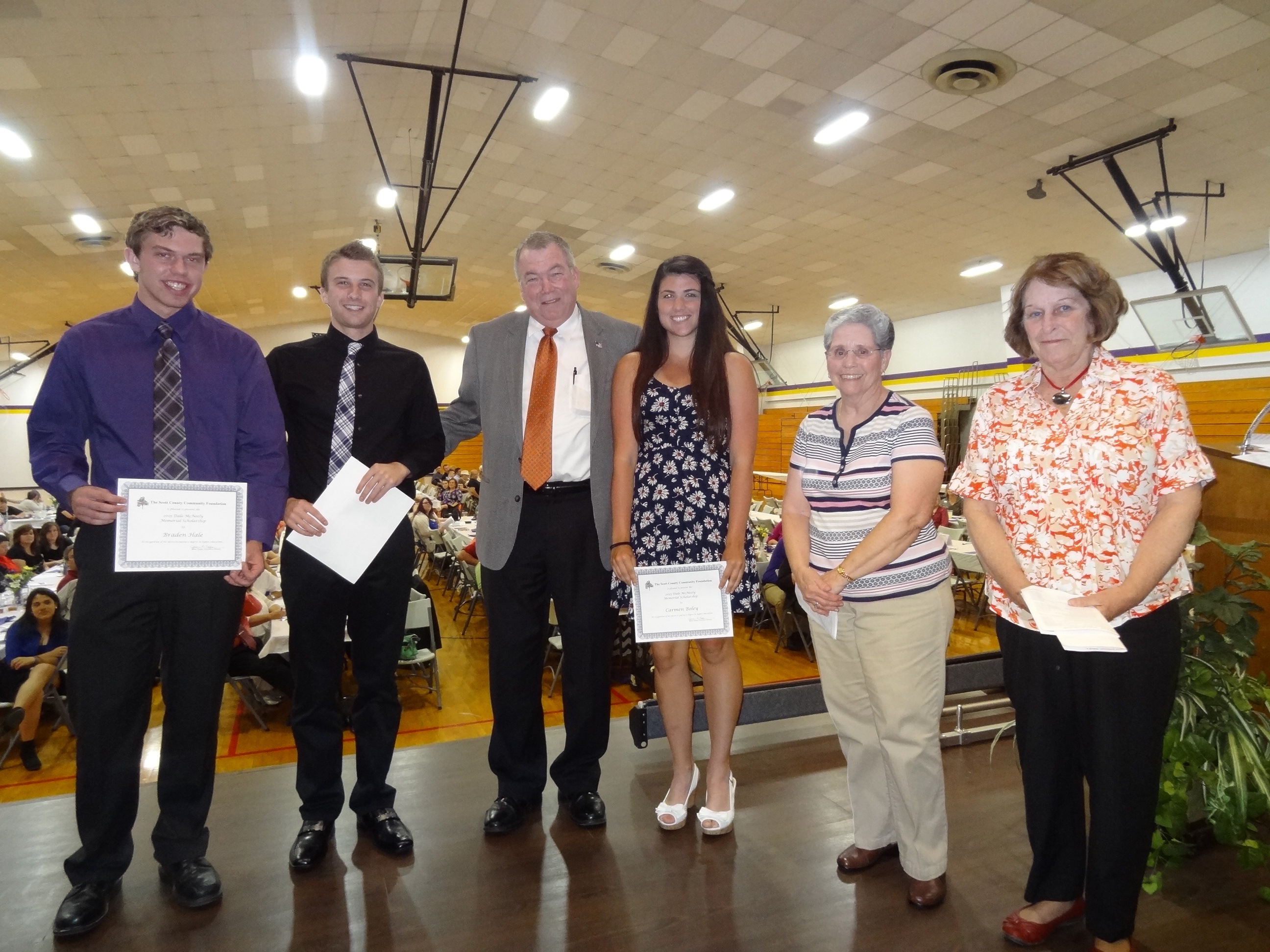 Non essay scholarships for high school seniors
