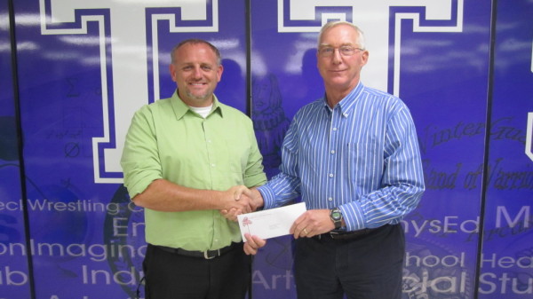 Lions Club grant to SHS 003